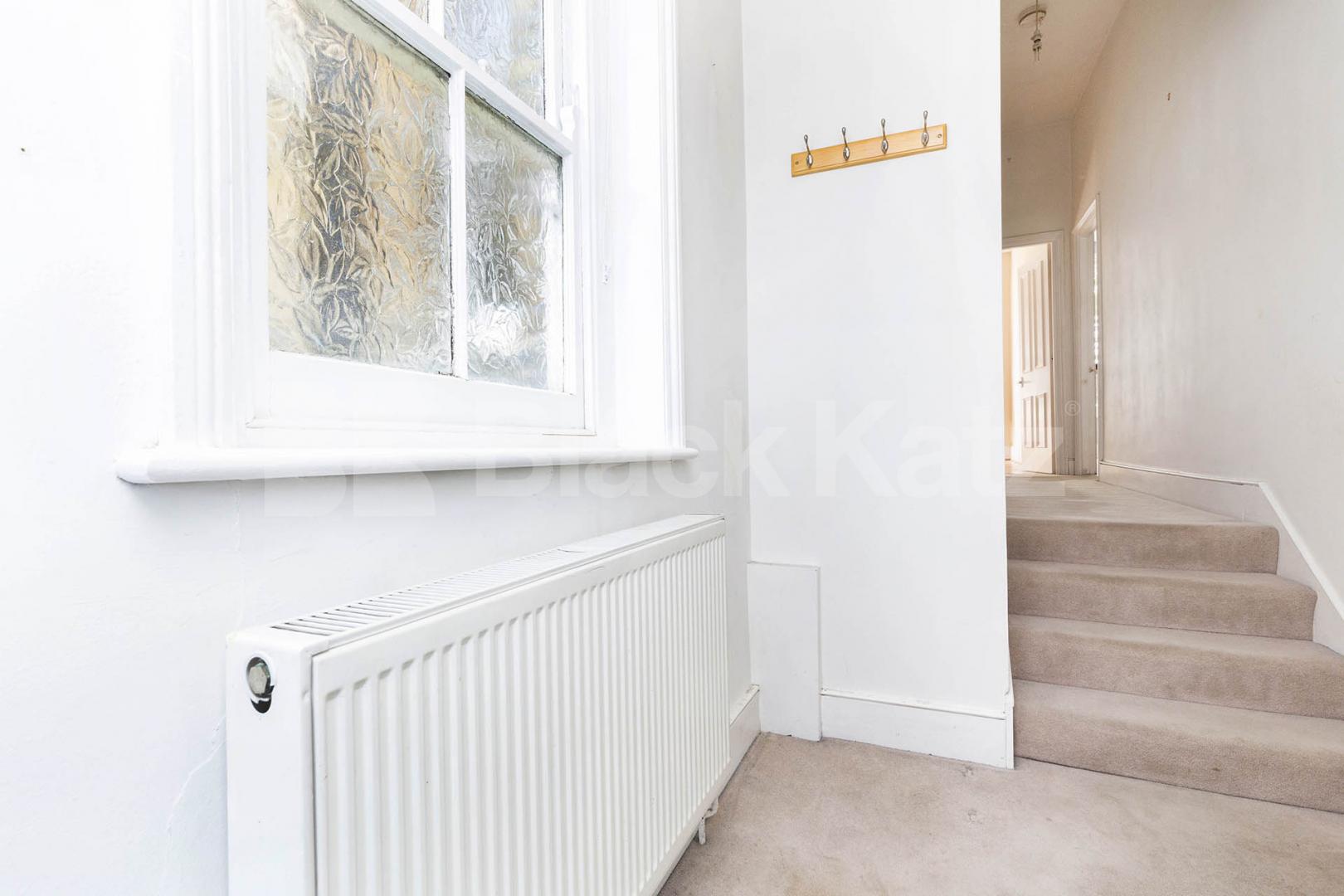 A Spacious property with 2 equally sized double bedrooms in a lovely conversion Tottenham Lane, Crouch End / Hornsey